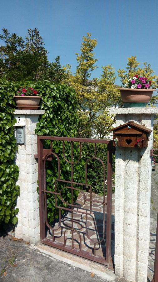 フォルノーヴォ・ディ・ターロ Nel Giardino Di Oz Bed & Breakfast エクステリア 写真