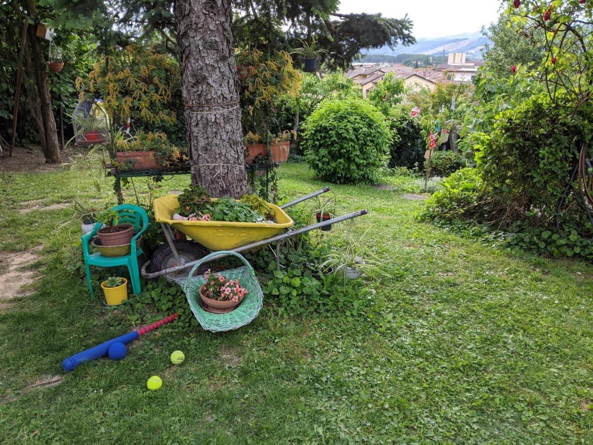 フォルノーヴォ・ディ・ターロ Nel Giardino Di Oz Bed & Breakfast エクステリア 写真