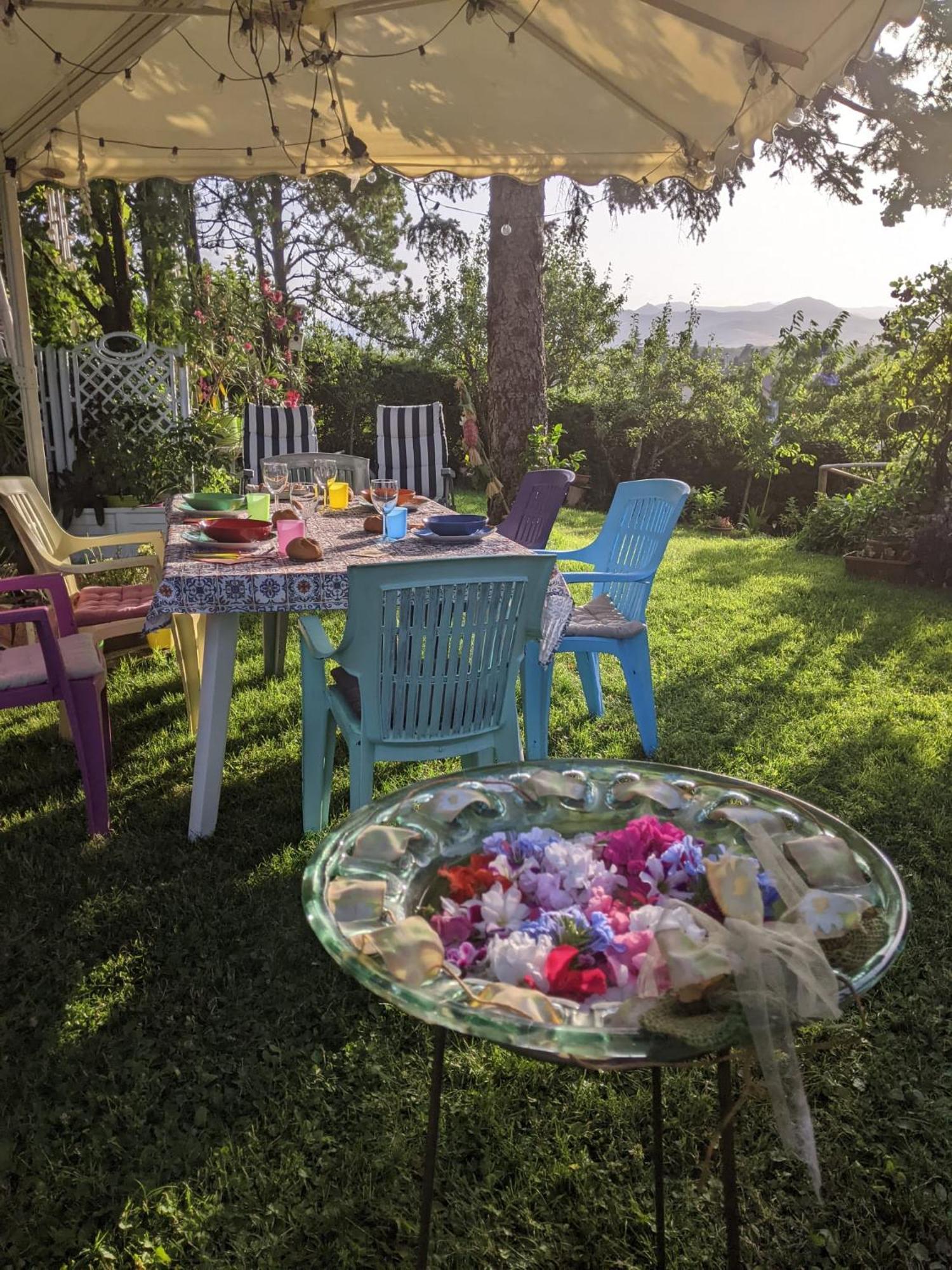 フォルノーヴォ・ディ・ターロ Nel Giardino Di Oz Bed & Breakfast エクステリア 写真